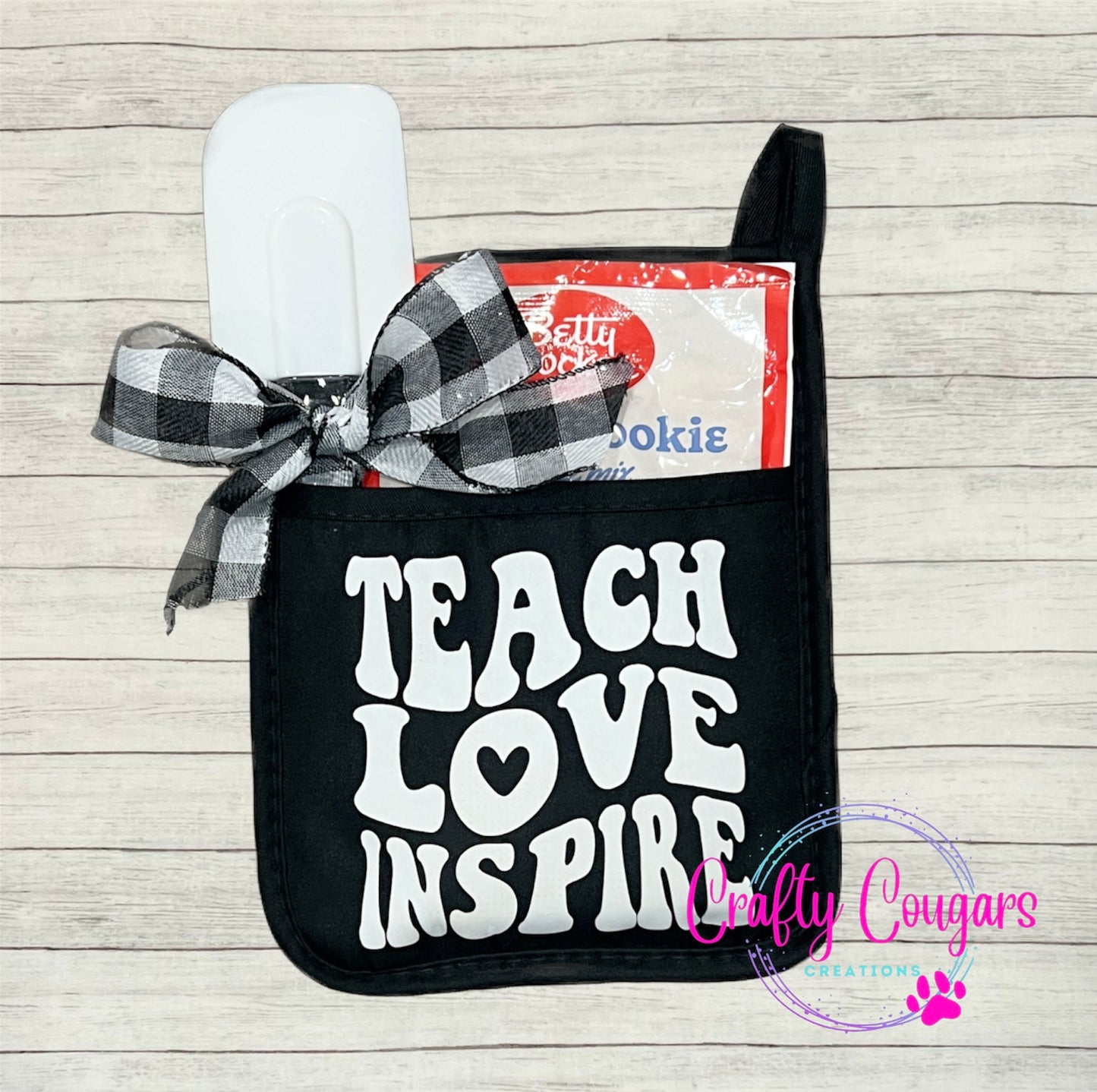 Teach Love Inspire Bake Set
