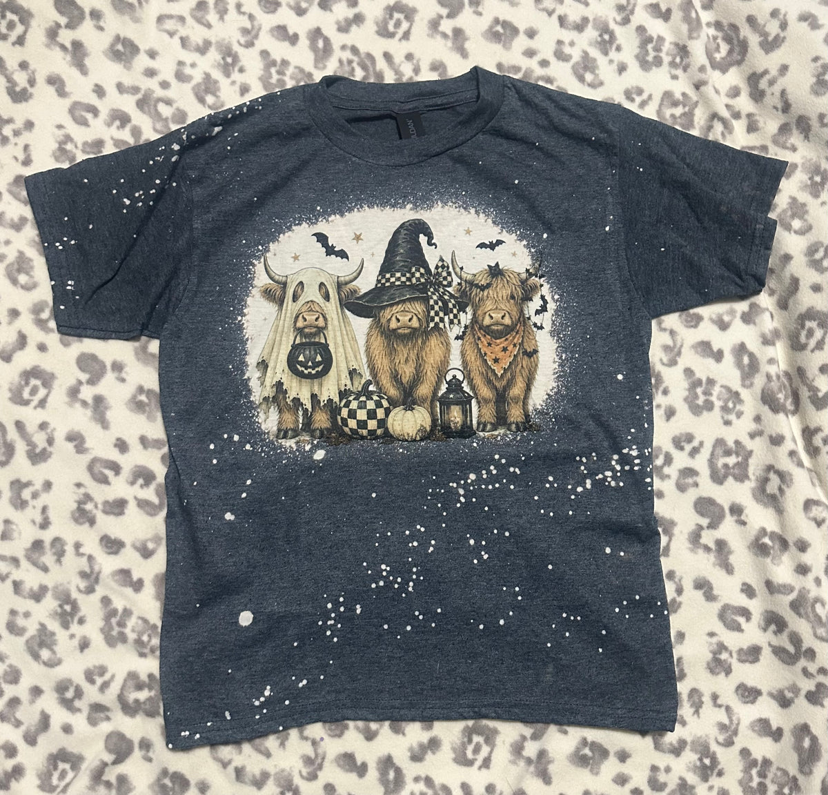 YOUTH - Spooky highland cows T-shirt